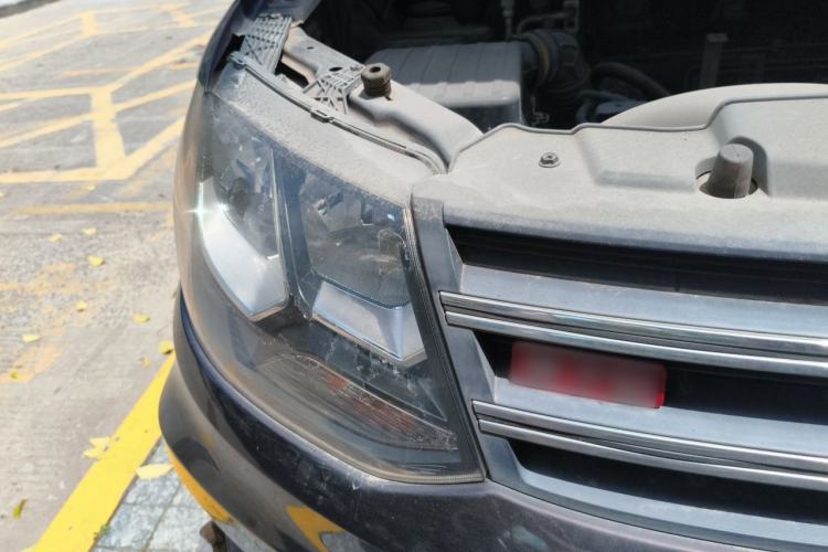 Used Dongfeng Fengon 370 2016 1.5L Manual Standard Edition SFG15-05 7 Seats Right Front Headlight