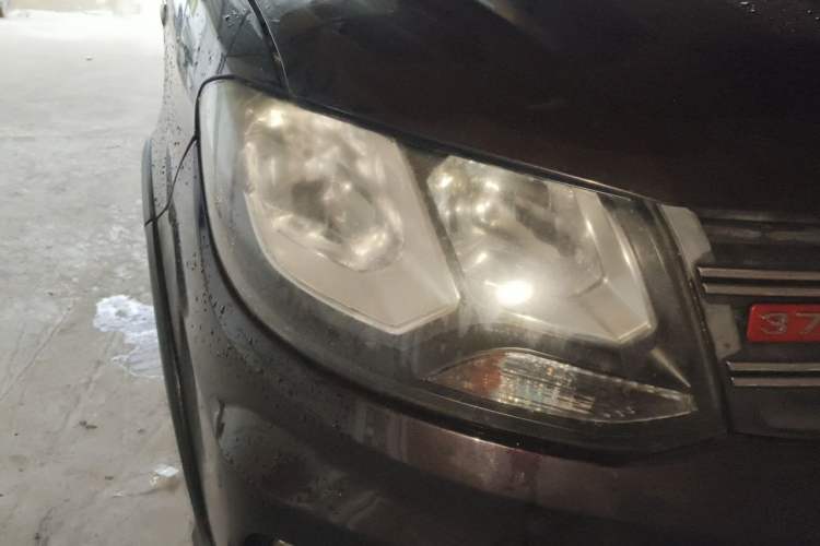 Used Dongfeng Fengon 370 2016 1.5L Manual Standard Edition SFG15-02 7 Seats Right Front Headlight