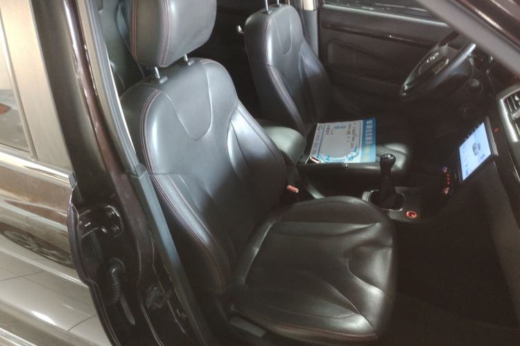 Used Dongfeng Fengon 370 2016 1.5L Manual Luxury Version SFG15-05 7 Seats Right Front Seat