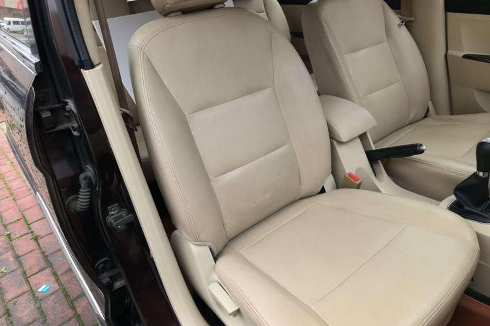 Used Dongfeng Fengon 370 2016 1.5L Manual Elite Home Edition 5 Seats Right Front Seat