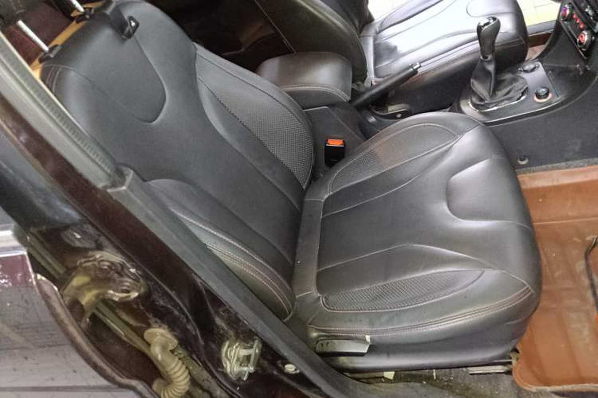 Used Dongfeng Fengon 370 2016 1.5L Manual Luxury 7-Seater Right Front Seat