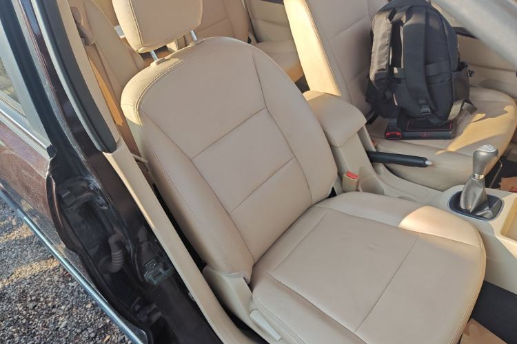 Used Dongfeng Fengon 370 2016 1.5L Manual Standard Edition SFG15-05 7 Seats Right Front Seat