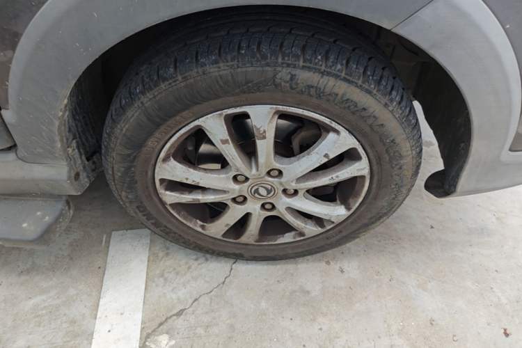 Used Dongfeng Fengon 370 2016 1.5L Manual Luxury 7-Seater Right Front Wheel Hub