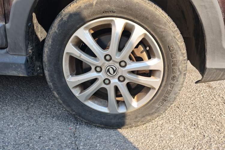 Used Dongfeng Fengon 370 2016 1.5L Manual Luxury 7-Seater Right Front Wheel Hub