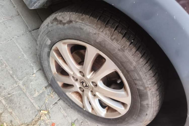 Used Dongfeng Fengon 370 2016 1.5L Manual Standard Model II 7 Seats Right Front Wheel Hub