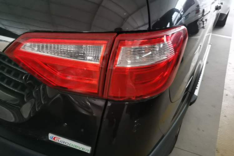 Used Dongfeng Fengon 370 2016 1.5L Manual Standard Edition SFG15-05 7 Seats Right Rear Taillight