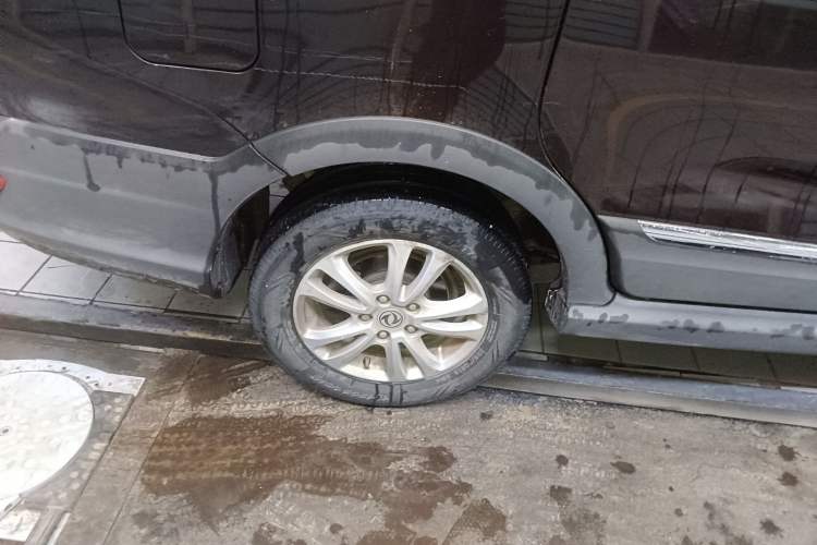 Used Dongfeng Fengon 370 2016 1.5L Manual Luxury 7-Seater Right Rear Wheel Hub