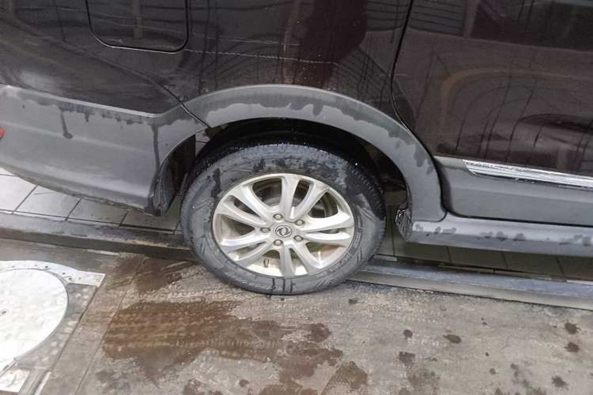 Used Dongfeng Fengon 370 2016 1.5L Manual Luxury 7-Seater Right Rear Wheel Hub
