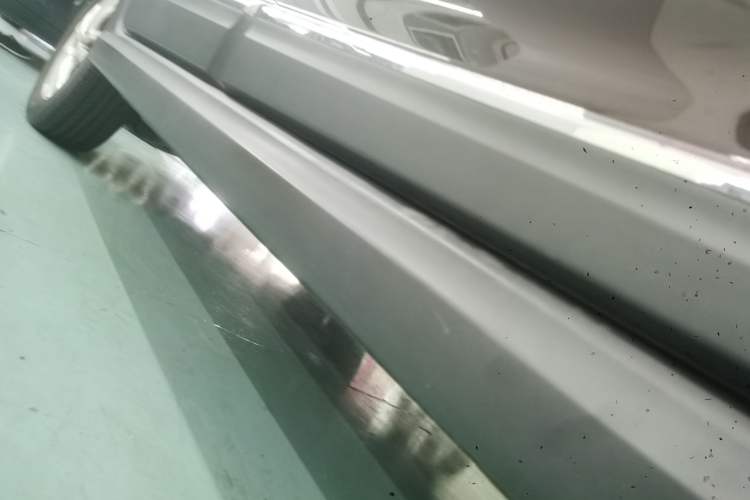 Used Dongfeng Fengon 370 2016 1.5L Manual Standard Edition SFG15-05 7 Seats Right Side Sill