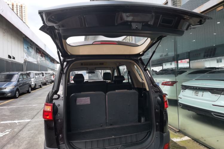 Used Dongfeng Fengon 370 2016 1.5L Manual Elite Travel Edition 7 Seats Trunk