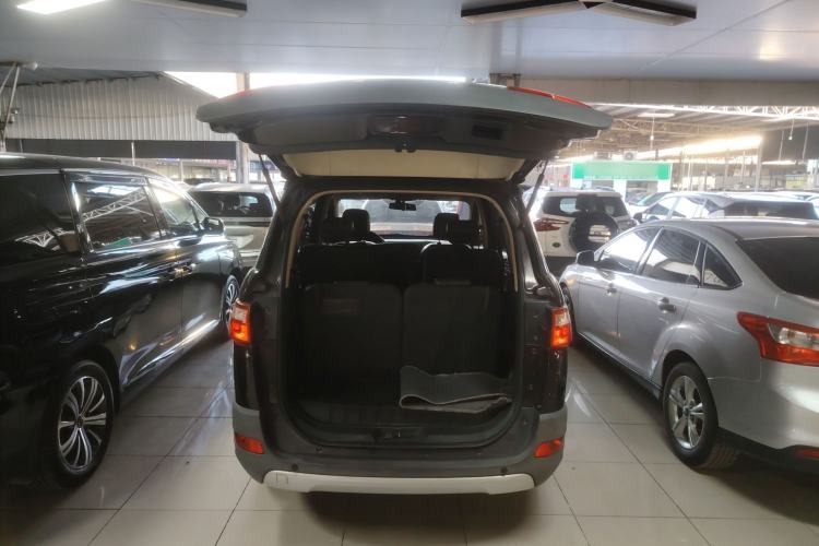 Used Dongfeng Fengon 370 2016 1.5L Manual Luxury Version SFG15-05 7 Seats Trunk