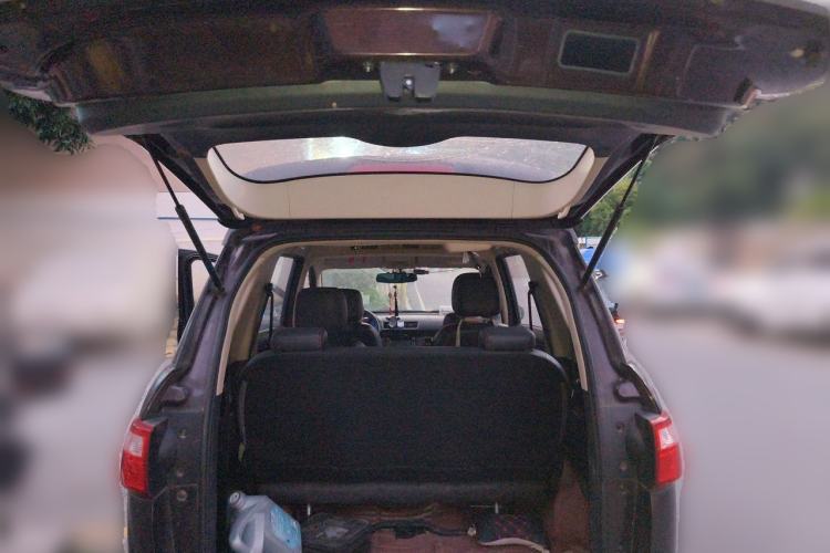 Used Dongfeng Fengon 370 2016 1.5L Manual Elite Home Edition 7-Seater Trunk