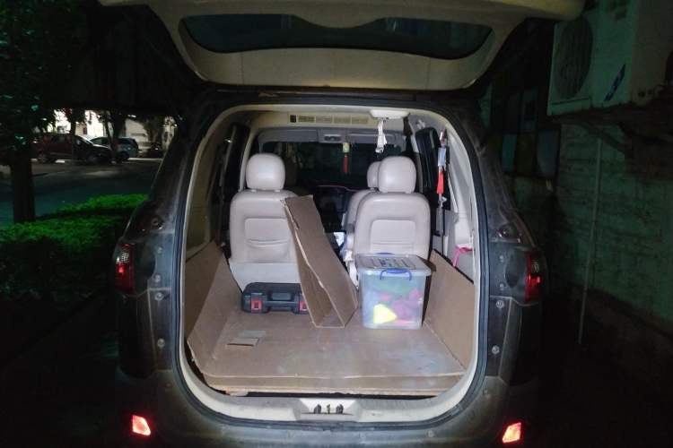 Used Dongfeng Fengon 370 2016 1.5L Manual Standard Edition SFG15-05 7 Seats Trunk