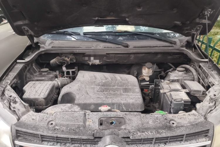Used Dongfeng Fengon 370 2016 1.5L Manual Luxury Version SFG15-02 7 Seats Engine Bay