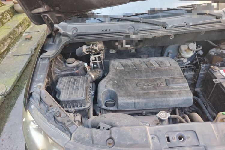 Used Dongfeng Fengon 370 2016 1.5L Manual Luxury Version SFG15-02 7 Seats Engine Bay Right