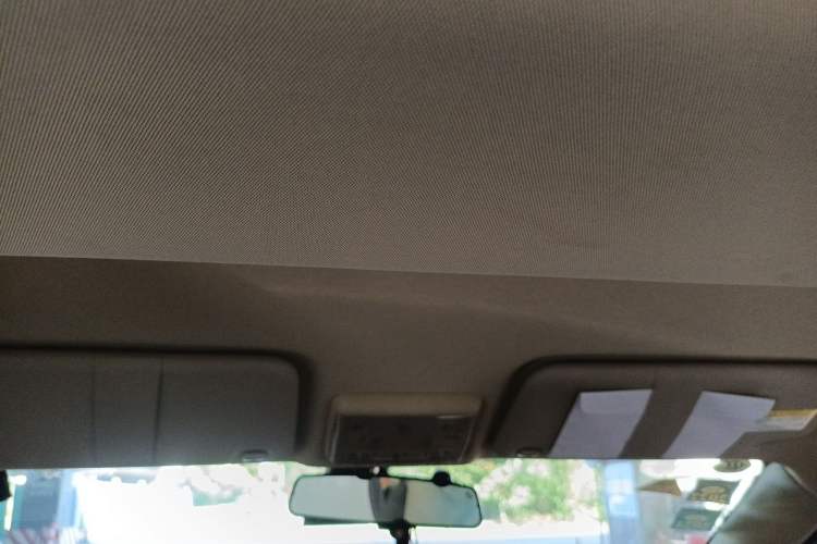 Used Dongfeng Fengon 370 2016 1.5L Manual Elite Home Edition 7-Seater Headliner
