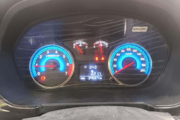 Used Dongfeng Fengon 370 2016 1.5L Manual Luxury Version SFG15-02 7 Seats Instrument Cluster
