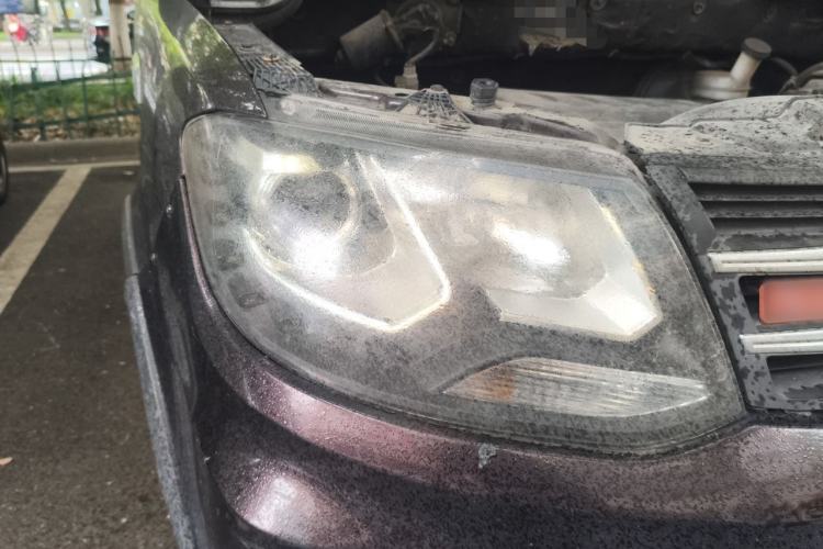 Used Dongfeng Fengon 370 2016 1.5L Manual Luxury Version SFG15-02 7 Seats Right Front Headlight