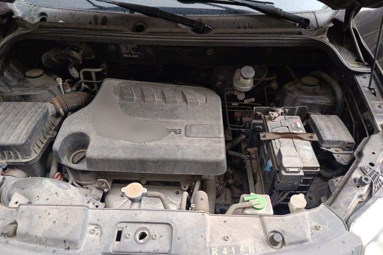 Used Dongfeng Fengon 370 2016 1.5L Manual Elite Home Edition 7-Seater Engine Bay