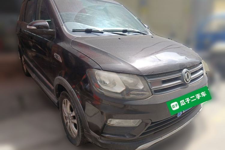 Used Dongfeng Fengon 370 2016 1.5L Manual Elite Home Edition 7-Seater Front Right 45 Deg