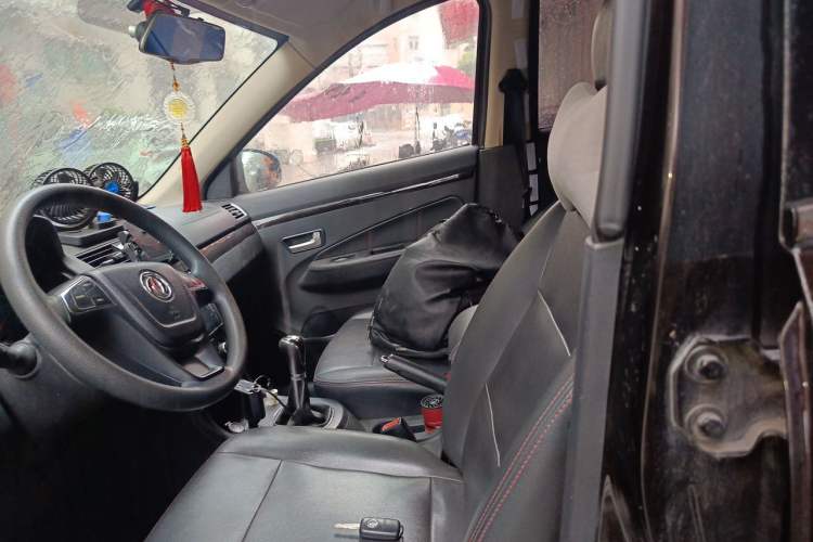 Used Dongfeng Fengon 370 2016 1.5L Manual Elite Home Edition 7-Seater Left Front Seat