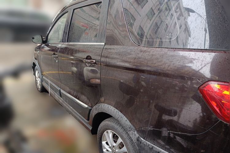 Used Dongfeng Fengon 370 2016 1.5L Manual Elite Home Edition 7-Seater Rear Left 45 Deg