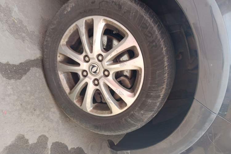 Used Dongfeng Fengon 370 2016 1.5L Manual Elite Home Edition 7-Seater Right Front Wheel Hub