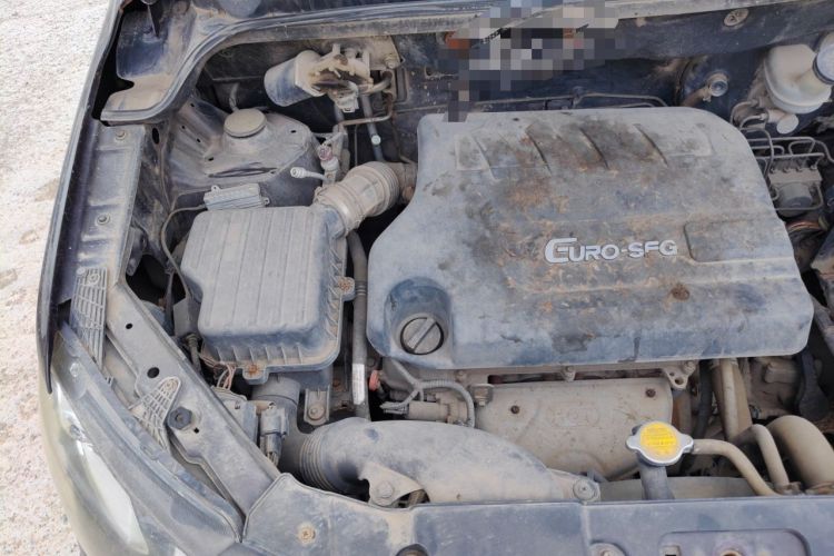Used Dongfeng Fengon 370 2016 1.5L Manual Elite Home Edition 7-Seater Engine Bay Right