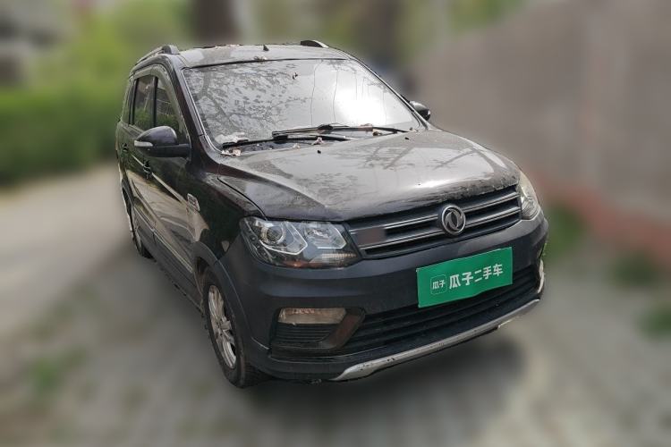 Used Dongfeng Fengon 370 2016 1.5L Manual Luxury 7-Seater Front Right 45 Deg