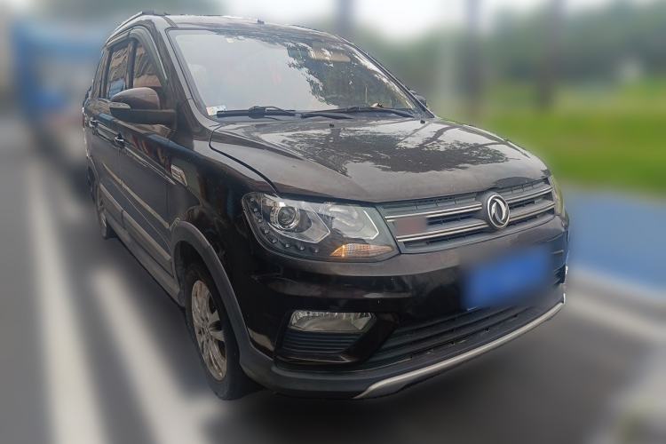 Used Dongfeng Fengon 370 2016 1.5L Manual Luxury Model 5 Seats Front Right 45 Deg