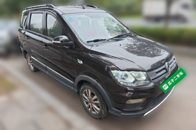 Used Dongfeng Fengon 370 2016 1.5L Manual Standard Edition SFG15-02 7 Seats Front Right 45 Deg