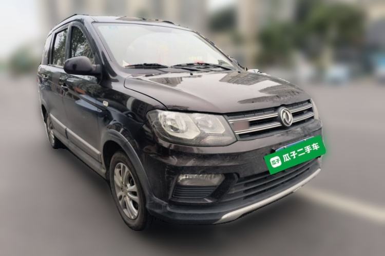 Used Dongfeng Fengon 370 2016 1.5L Manual Standard Edition SFG15-02 7 Seats Front Right 45 Deg