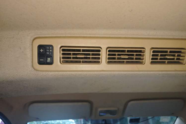 Used Dongfeng Fengon 370 2016 1.5L Manual Comfort 7-Seater Headliner