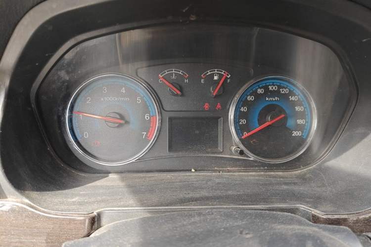 Used Dongfeng Fengon 370 2016 1.5L Manual Luxury 7-Seater Instrument Cluster