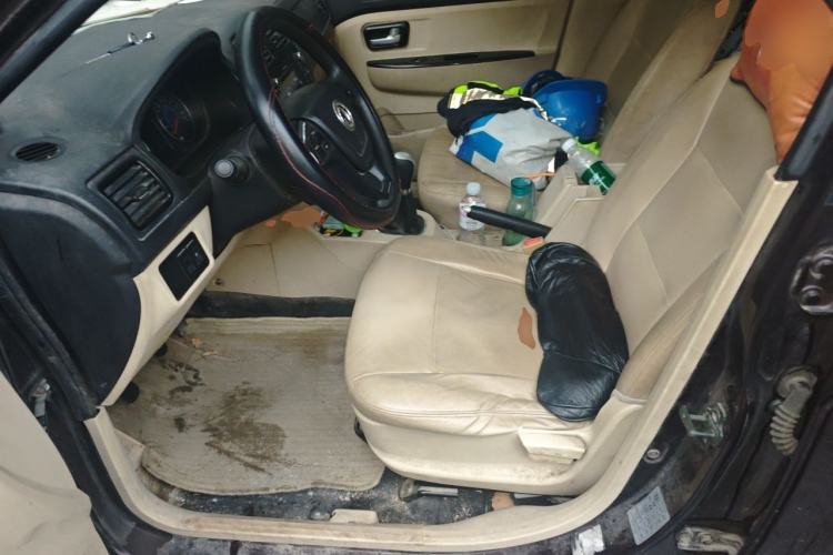 Used Dongfeng Fengon 370 2016 1.5L Manual Comfort 7-Seater Left Front Seat