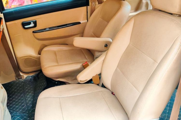 Used Dongfeng Fengon 370 2016 1.5L Manual Standard Edition SFG15-02 7 Seats Left Rear Seat
