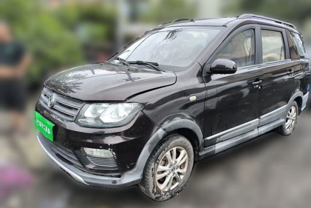 Używany Dongfeng Fengon 370 2016 1.5L Manual Luxury Model SFG15-05 5 Seats