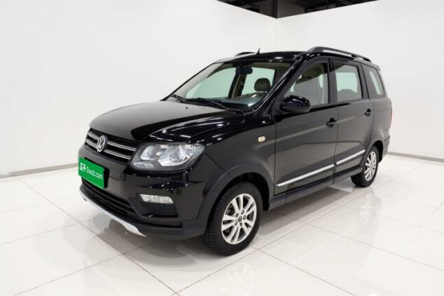 Ojetý Dongfeng Fengon 370 2016 1.5L Manual Luxury Model SFG15-05 5 Seats