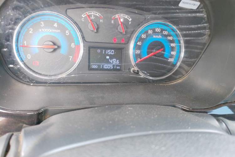Used Dongfeng Fengon 370 2016 1.5L Manual Elite Home Edition 7-Seater Odometer Close Up