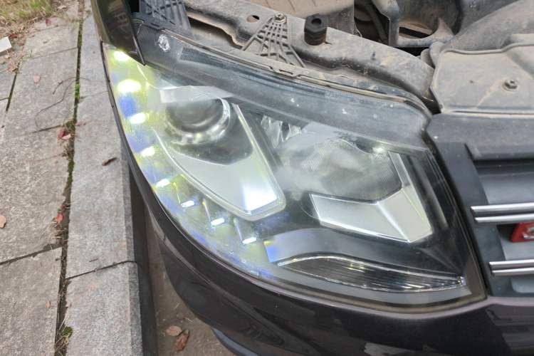 Used Dongfeng Fengon 370 2016 1.5L Manual Standard Edition SFG15-02 7 Seats Right Front Headlight