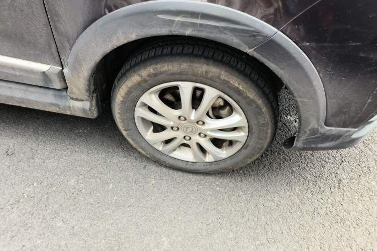 Used Dongfeng Fengon 370 2016 1.5L Manual Standard Edition SFG15-02 7 Seats Right Front Wheel Hub
