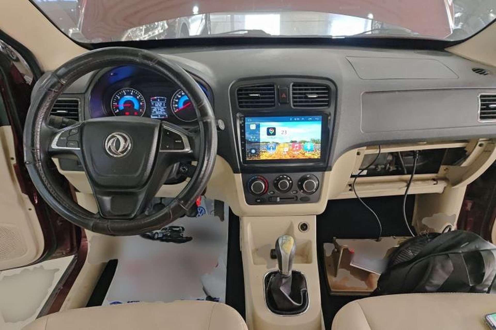 Used Dongfeng Fengon 370 2016 1.5L Manual Standard Edition SFG15-05 7 Seats Center Console