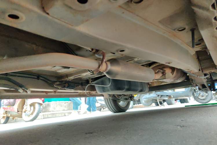 Used Dongfeng Fengon 370 2016 1.5L Manual Standard Edition SFG15-05 7 Seats Chassis Front Left