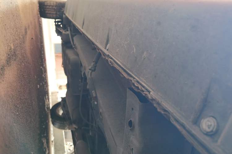 Used Dongfeng Fengon 370 2016 1.5L Manual Luxury 7-Seater Chassis Front Right