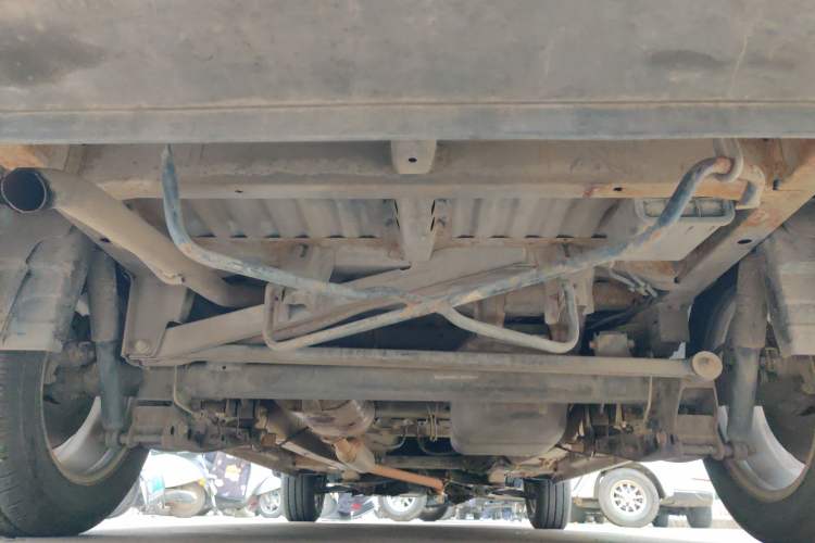 Used Dongfeng Fengon 370 2016 1.5L Manual Standard Edition SFG15-05 7 Seats Chassis Rear