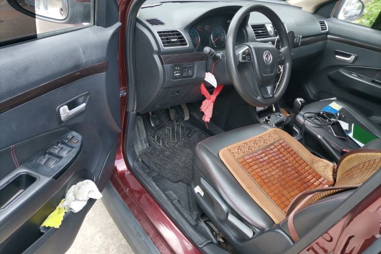 Used Dongfeng Fengon 370 2016 1.5L Manual Elite Home Edition 7-Seater Driver Seat