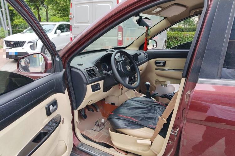 Used Dongfeng Fengon 370 2016 1.3T Manual European Diesel Version 7 Seats Driver Seat