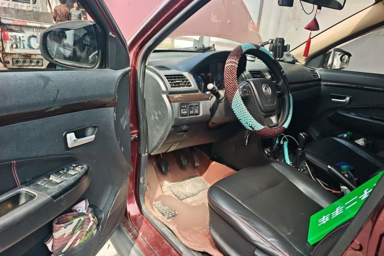 Used Dongfeng Fengon 370 2016 1.5L Manual Elite Home Edition 7-Seater Driver Seat