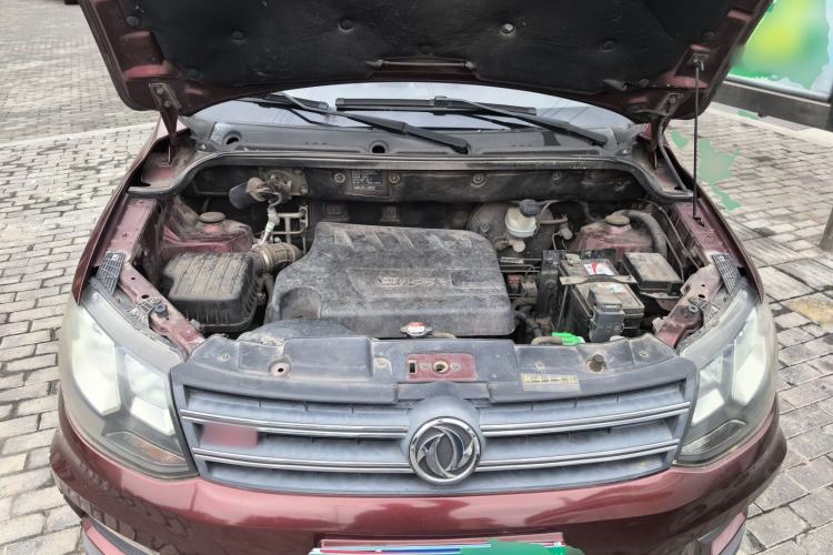 Used Dongfeng Fengon 370 2016 1.5L Manual Elite Home Edition 7-Seater Engine Bay