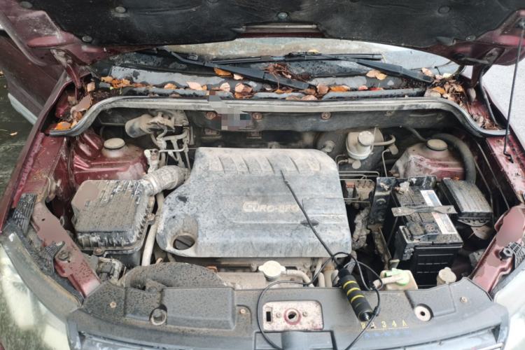 Used Dongfeng Fengon 370 2016 1.5L Manual Luxury 7-Seater Engine Bay